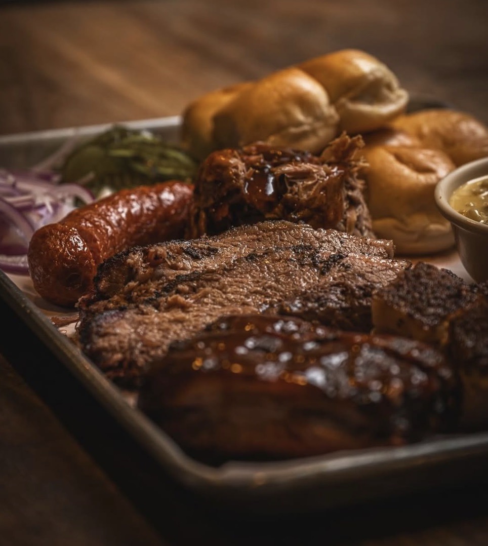 All Wood BBQ. Lugares para ver el Super Bowl en CDMX
